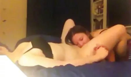 ثلاثة أشخاص على عرب نار سكس الكاميرا الجنس