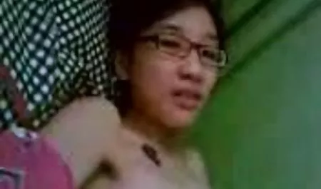 اثنين من الصنابير ليلة الدخلة سكس عرب في السوق