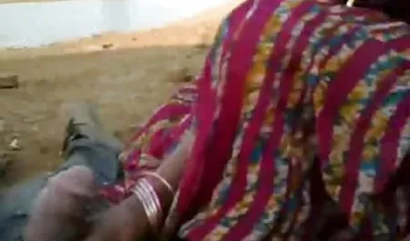 أحمر الملاعين الدهون الدجاجة سكس متحرك عرب نار لتناول الطعام ، مساء الخميس