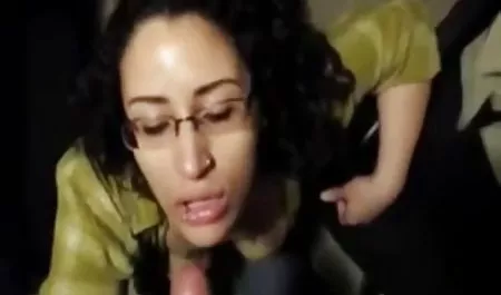 ثلاث نساء افلام اباحيه للعرب في الأحمر