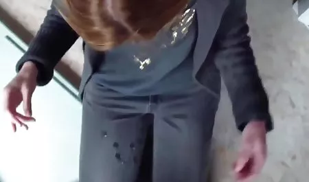 رد سكس عربي جودة ناتالي بروكس-القفز على شرفة-أبيض وأسود