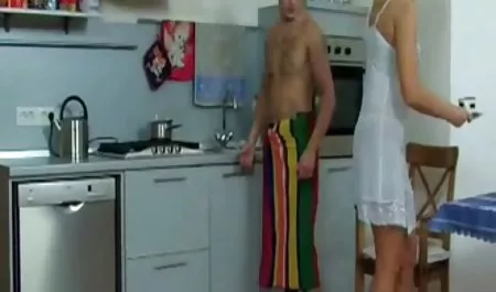 الجليد مخزن سكس عرب في السن إلى القلب
