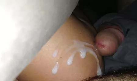 الاستمناء كبير الثدي سكس عربي متين الشرج!