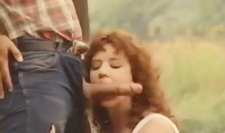 جميلة للأطفال اللعب في عطلة سكس عرب مع كلام